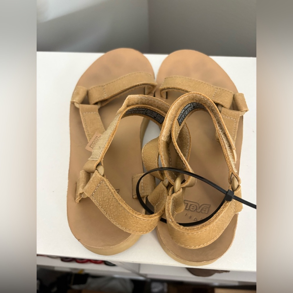 TEVA Women's Tan Sandals - Picture 2 of 5